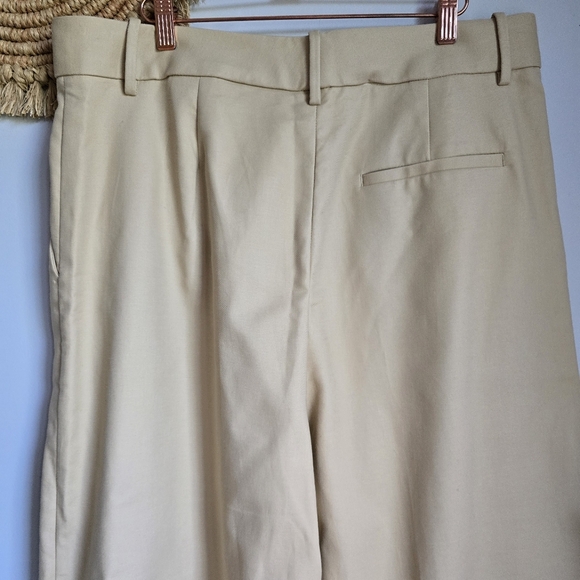 Banana Republic, New Cruise Wide-Leg Pants Maverick Tan Womens Size 14 Short - Picture 8 of 13